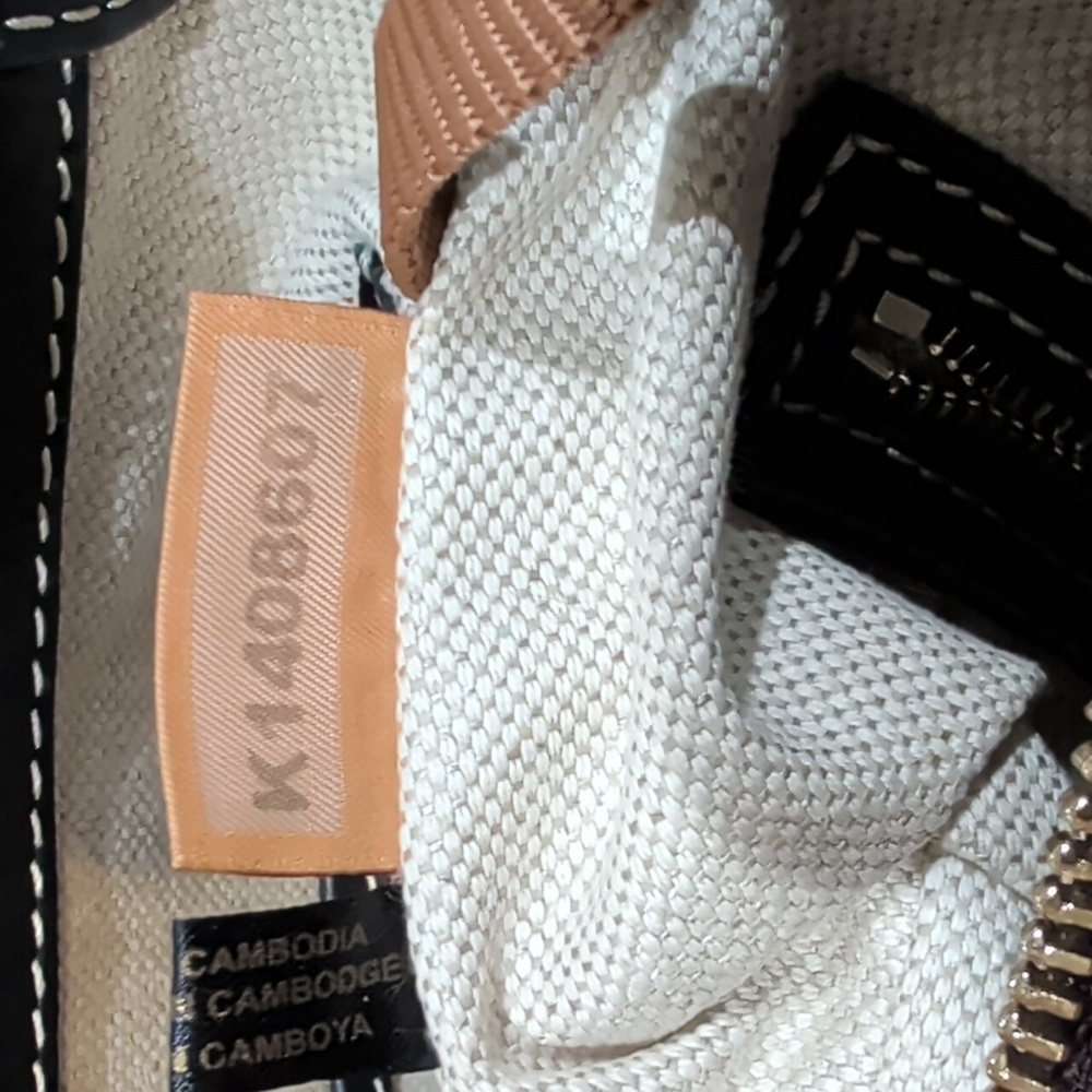 Dooney & Bourke Limited Edition Penrose Hobo Crossbody - Picture 15 of 16